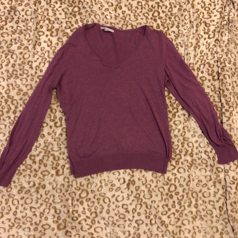 Old navy lilac sweater
